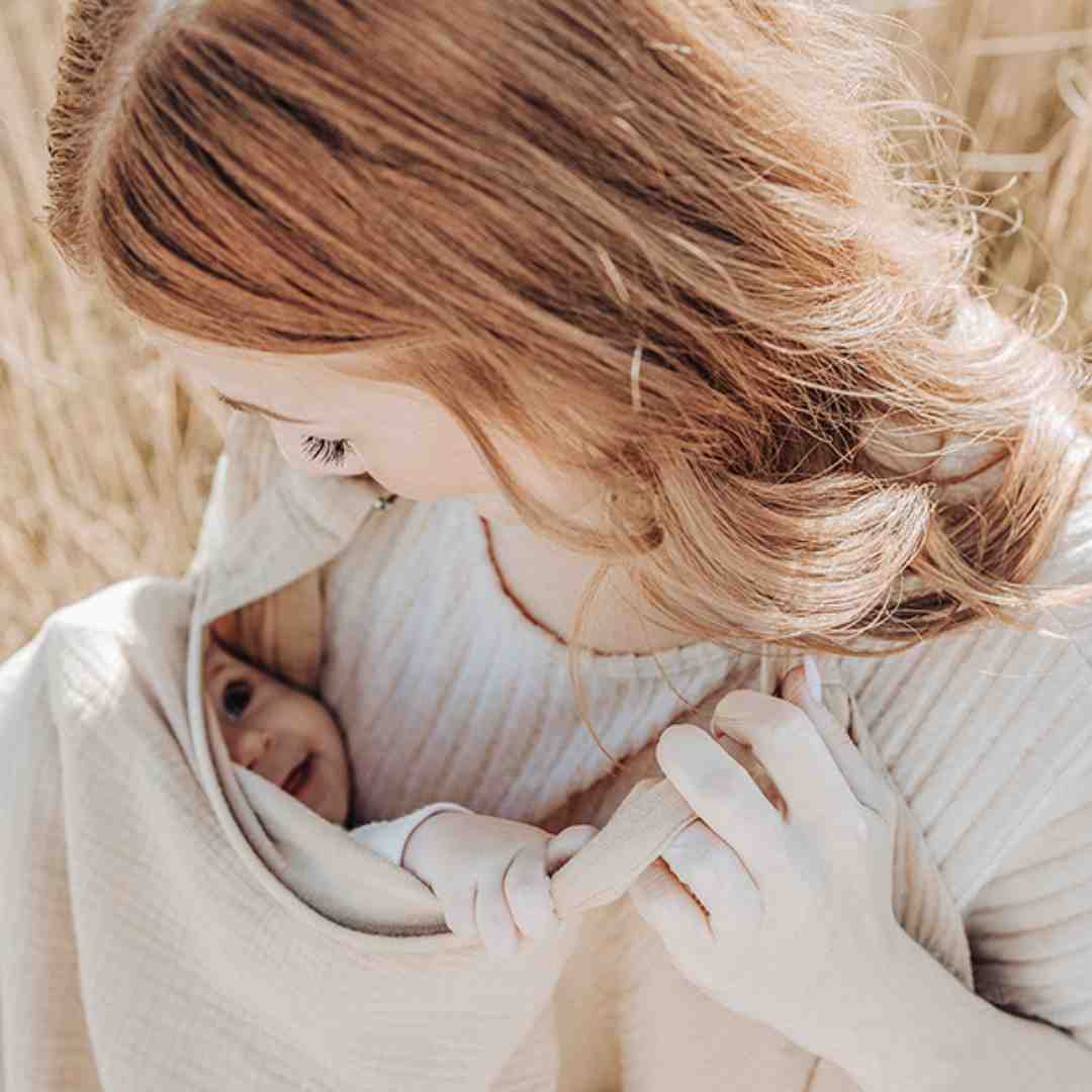 CoverCradle™ - Private Baby Nursing Blanket